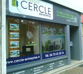 photo vitrine agence de Vichy dans l'allier